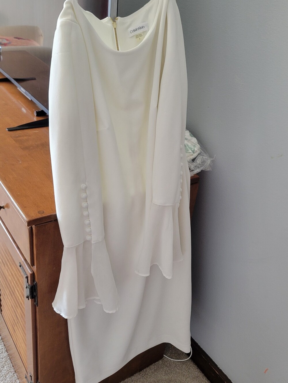 CALVIN KLEIN CHIFFON BELL SLEEVE SHEATH DRESS, WHITE , SIZE 6